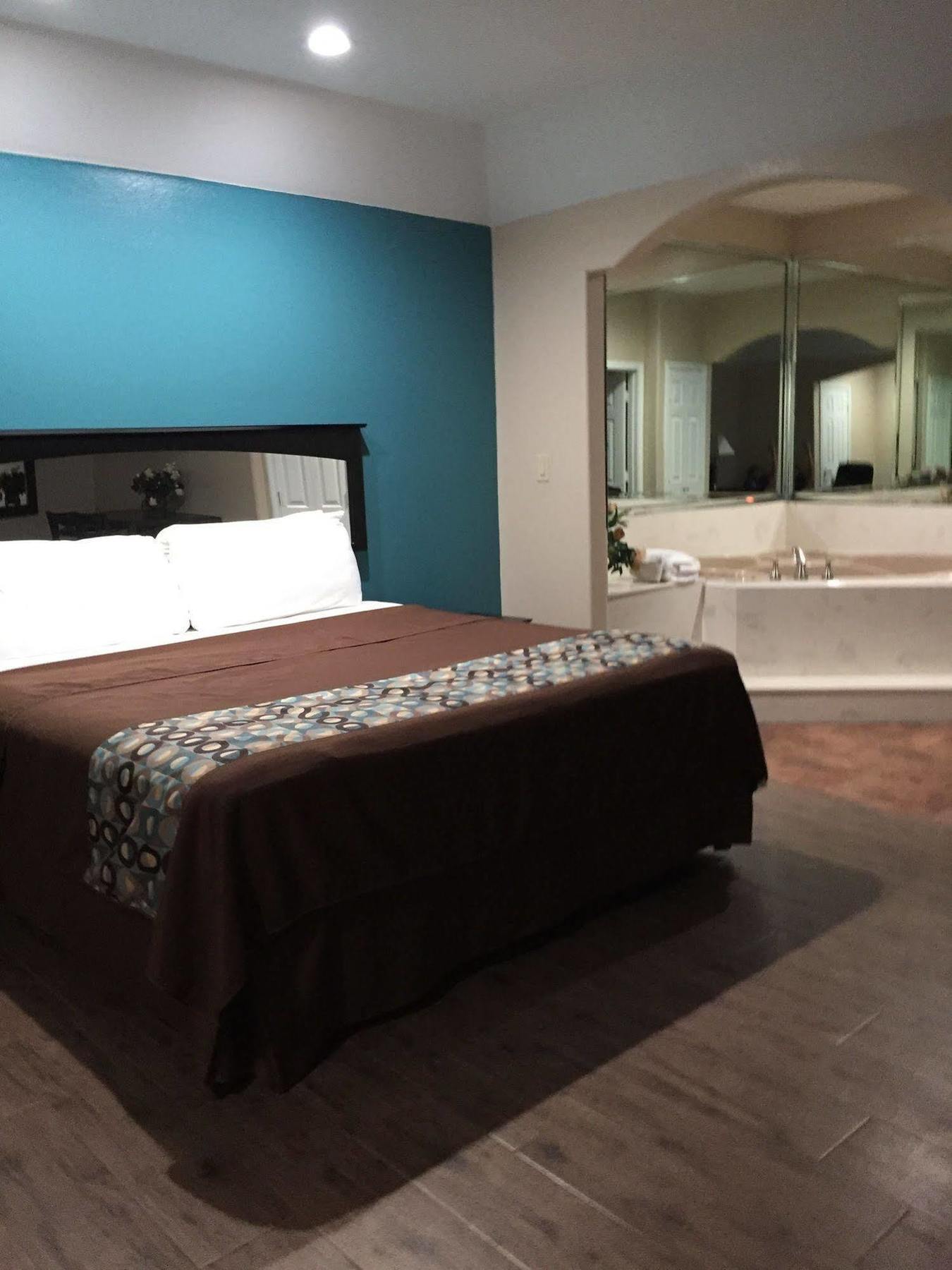 Scottish Inns & Suites Timber Creek, Houston, Tx Barker Екстериор снимка