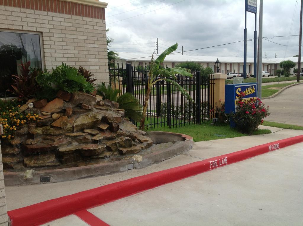 Scottish Inns & Suites Timber Creek, Houston, Tx Barker Екстериор снимка