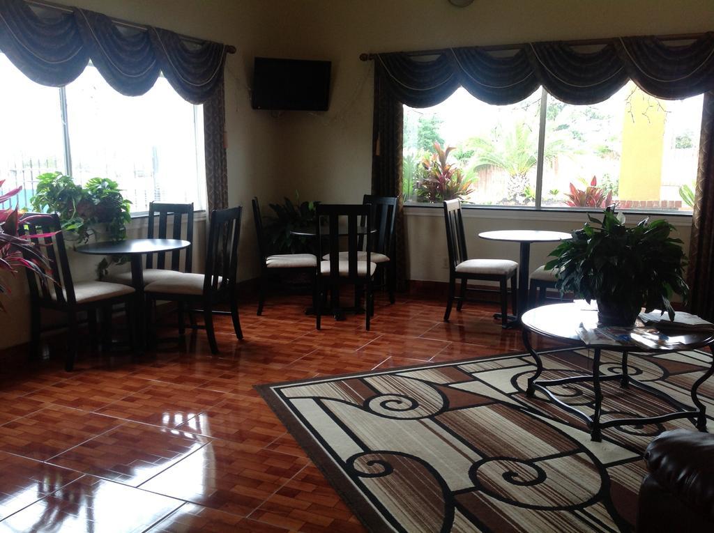 Scottish Inns & Suites Timber Creek, Houston, Tx Barker Екстериор снимка